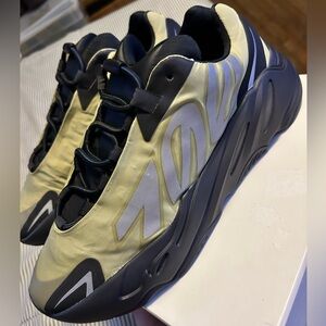 #Exclusive #Yeezy #700 #Resin #Size 10 #NoBox #LikeNew